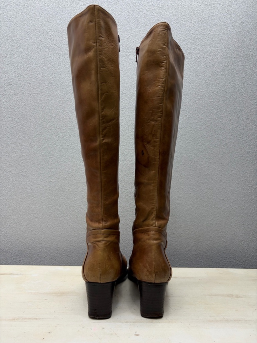 Stuart Weitzman Standard
Leather Riding Boot in Saddle 8.5 - Picture 5 of 7